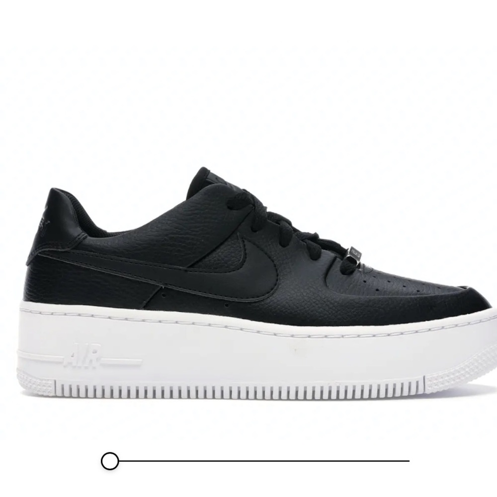 Nike Air Force 1 Sage Low